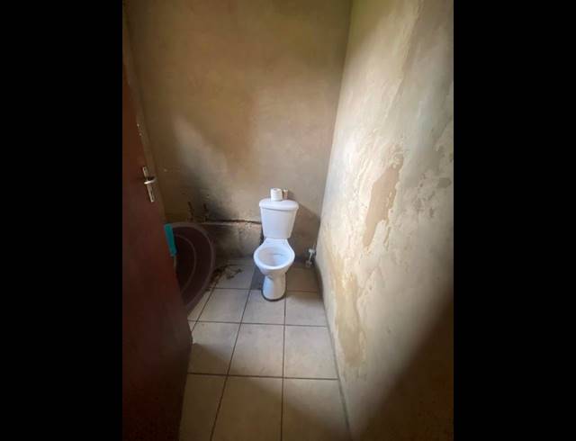 4 BEDROOM HOUSE FOR SALE IN AERORAND